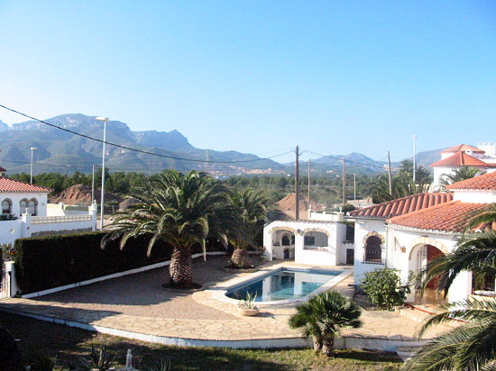 Kh&aacute;m ph&aacute; b&atilde;i biển V&agrave;ng ở T&acirc;y Ban Nha